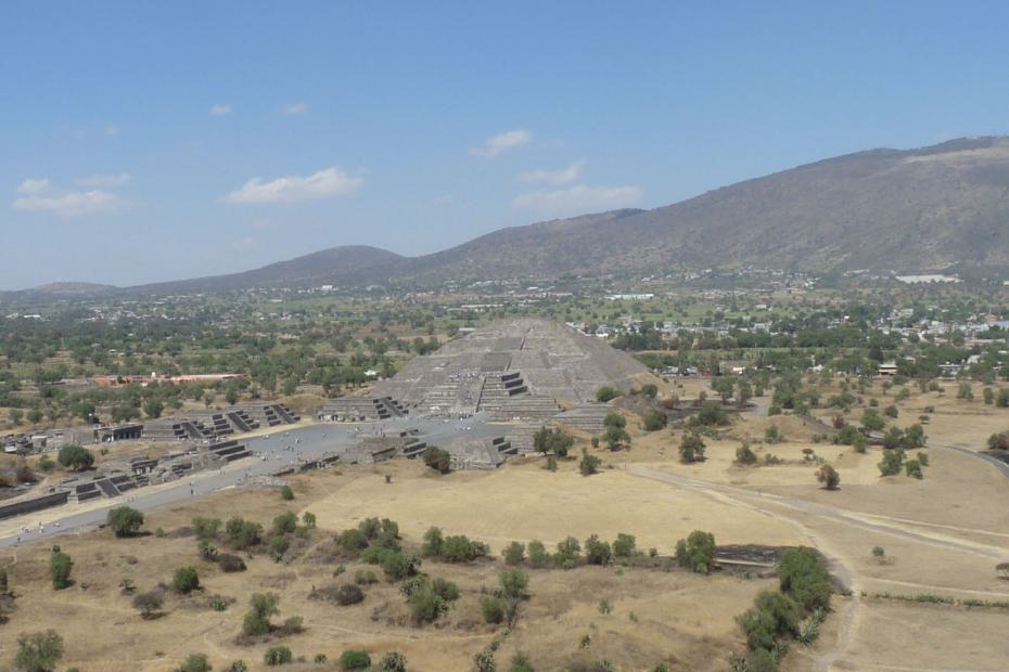 Mexiko: Blick auf die Mondpyramide