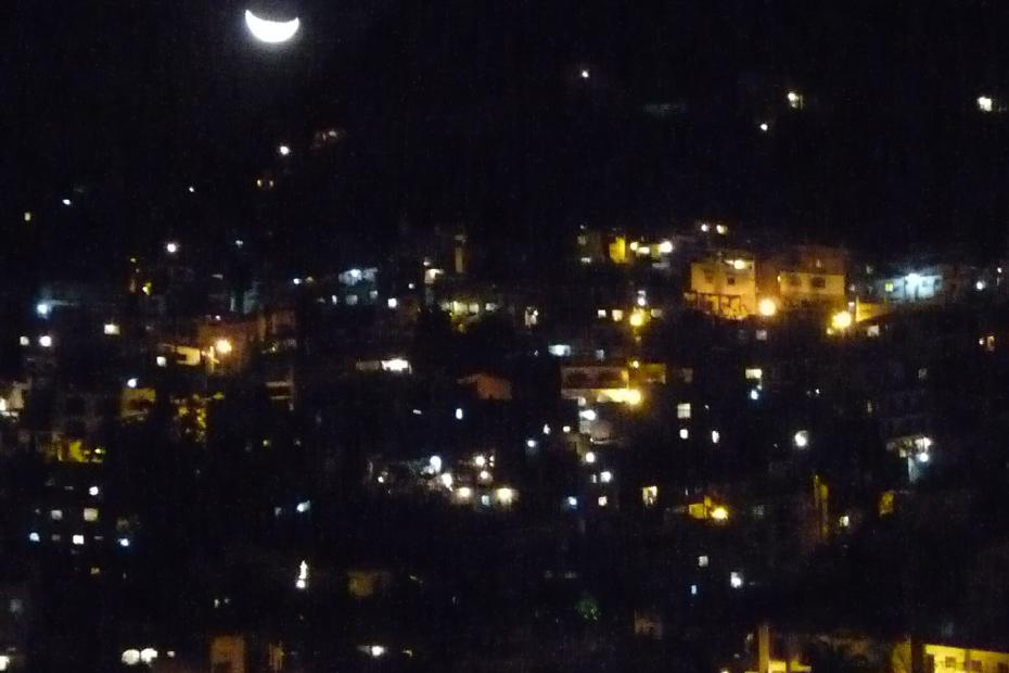 Mexiko: Taxco bei Nacht unter Halbmond