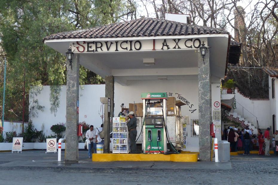 Mexiko: Eine Tankstelle in Taxco