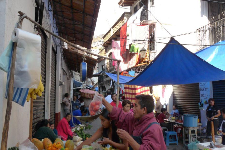 Mexiko: Gemüsemarkt in Taxco