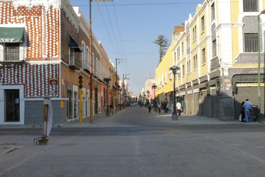Mexiko: Kolonialer Straßenzug in Puebla