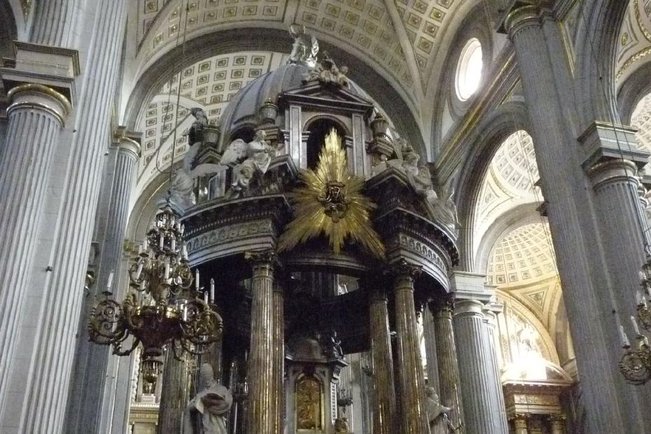 Mexiko: Altar der Kathedrale von Puebla