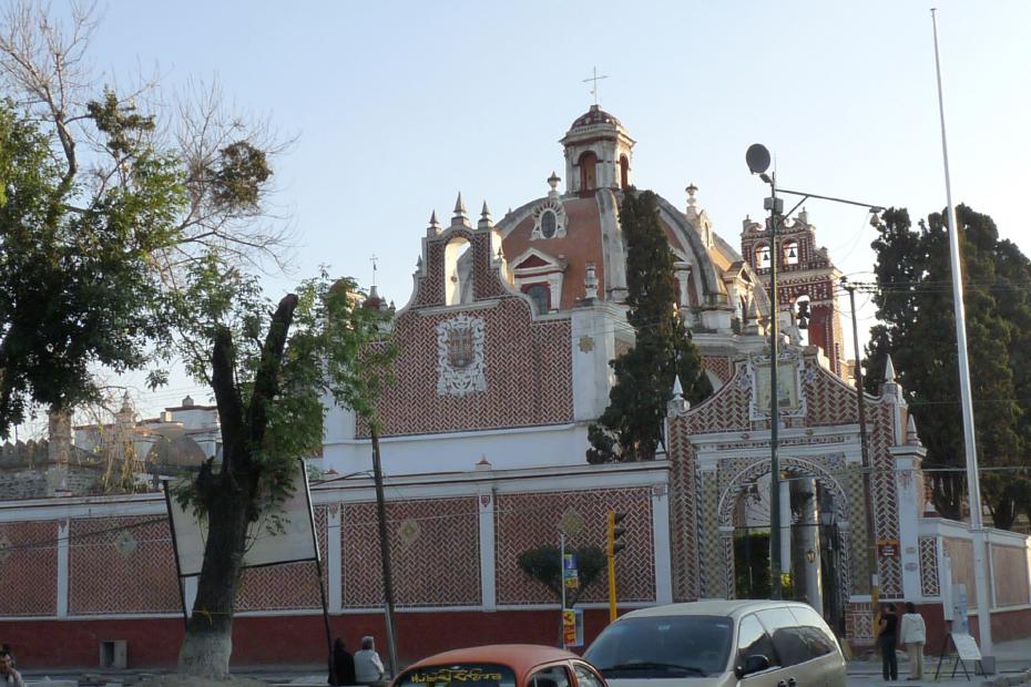 Mexiko: Backsteinkirche in Puebla