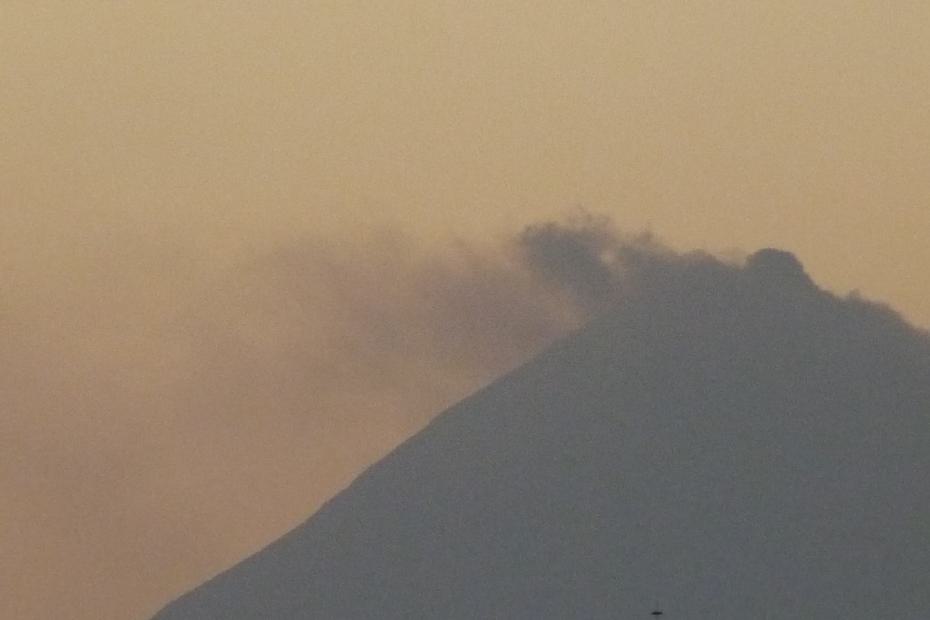 Mexiko: Der Popocatepetl speiht Asche