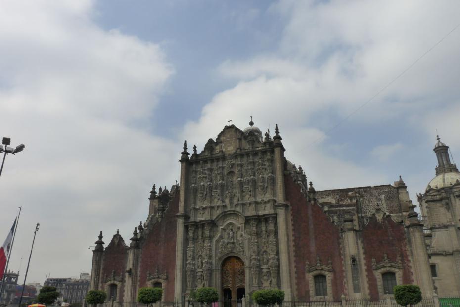 Mexiko: Seitenschiff der Kathedrale