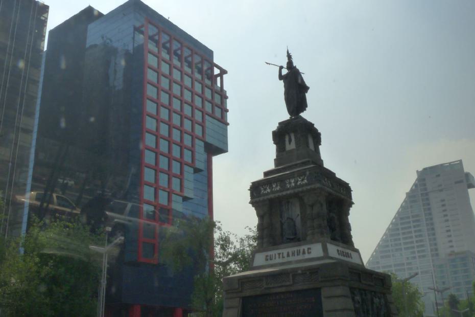 Mexiko: Statur des Cuitláhuac in Mexiko-Stadt