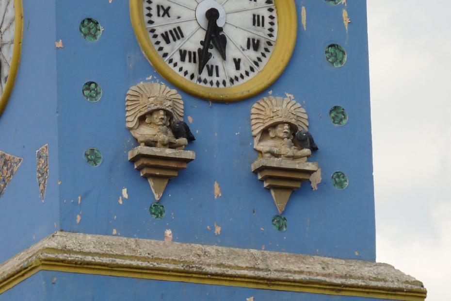 Mexiko: Detailansicht des Kirchturms von Zaachila