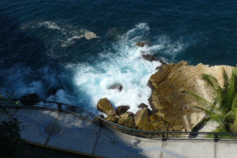 Mexiko: Steilküste von Acapulco