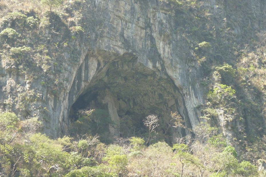 Mexiko: Grotte im Canon del Sumidoro