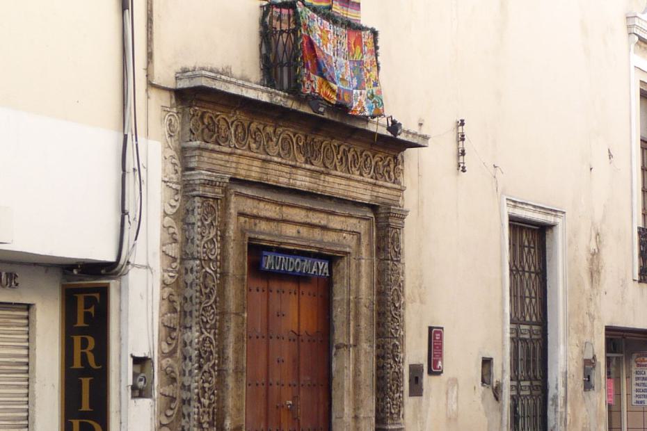 Mexiko: Koloniales Portal in Merida