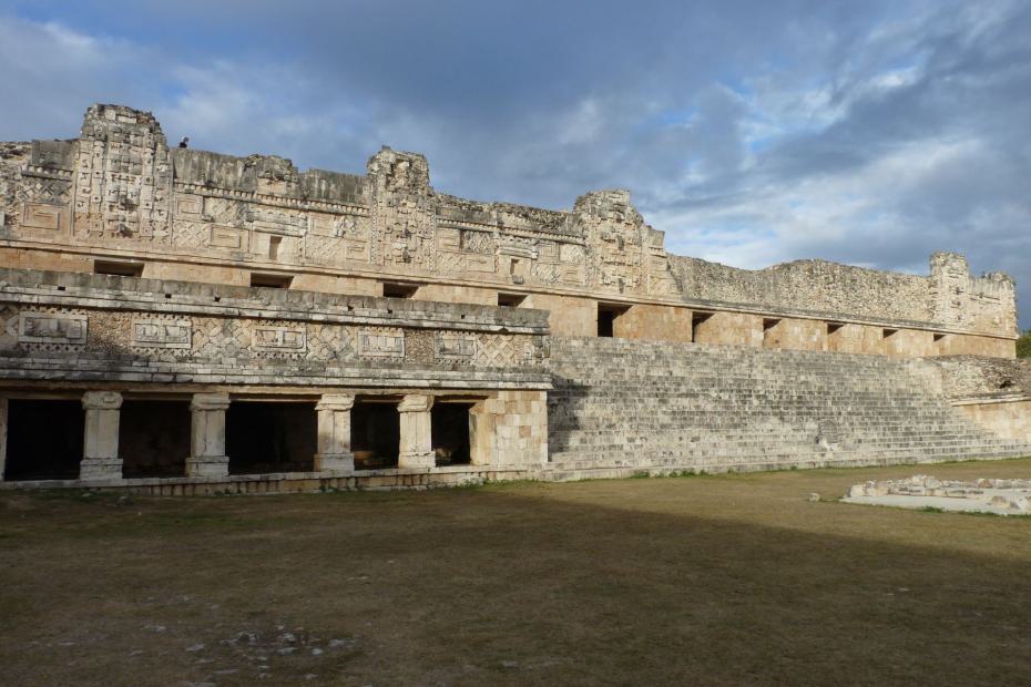 Mexiko: Innenhof des Nonnenvierecks in Uxmal
