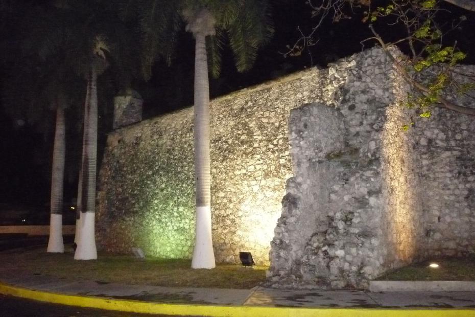 Mexiko: Mauer des Fort San Diego in Campeche