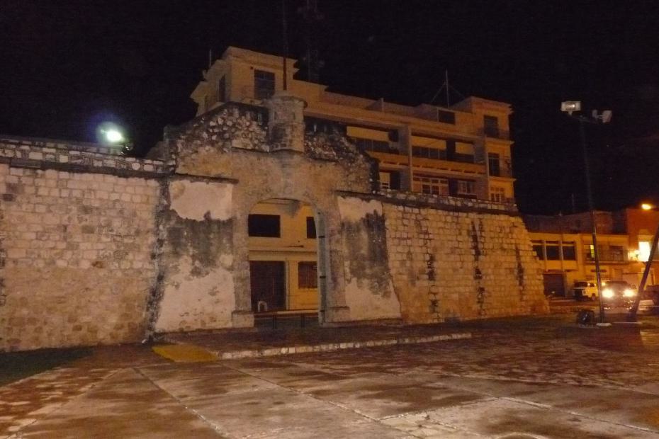 Mexiko: Stadttor von Campeche