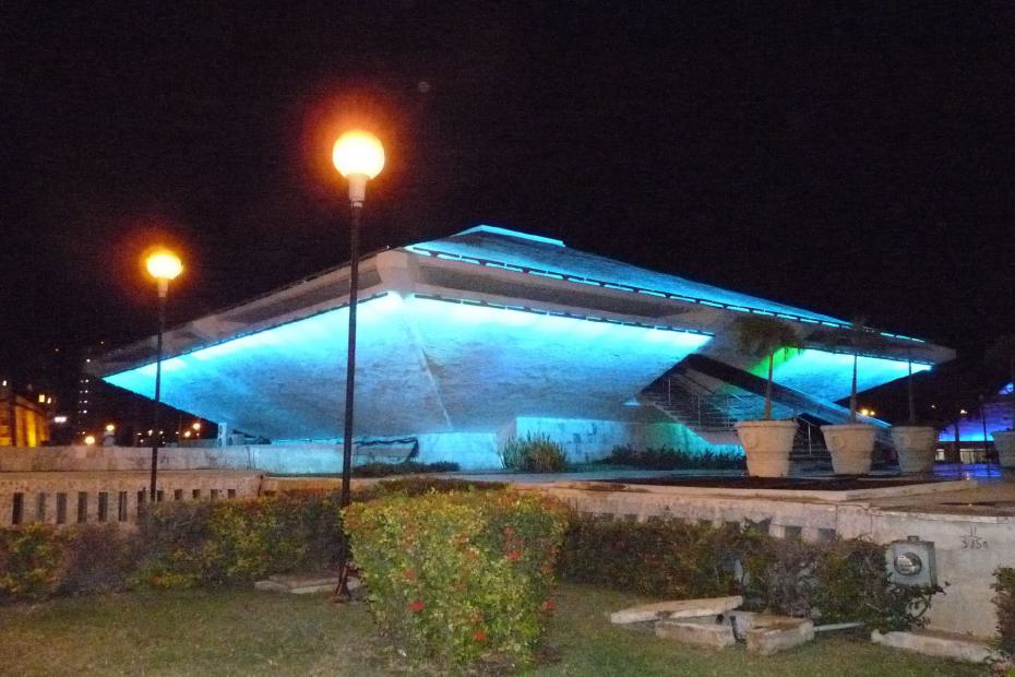 Mexikop: Der Justizpalast von Campeche blau