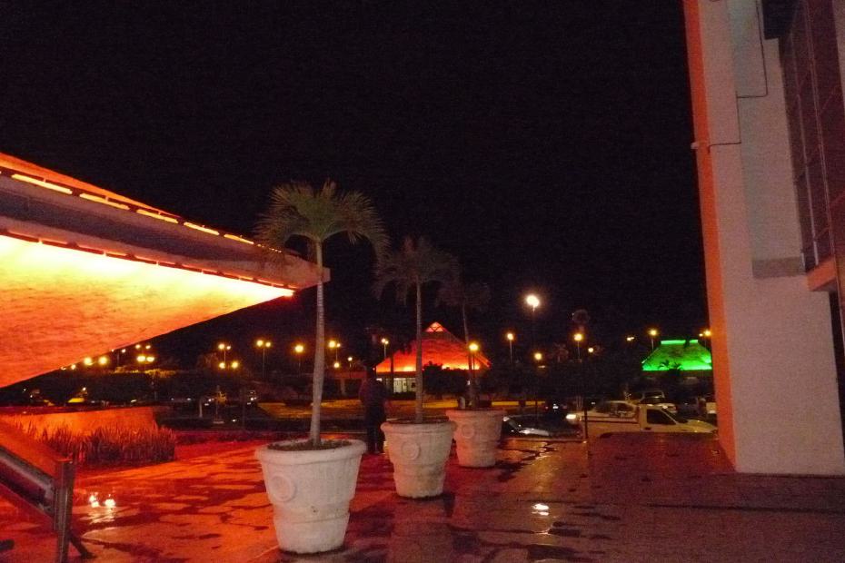 Mexiko: Der Justizpalast von Campeche orange