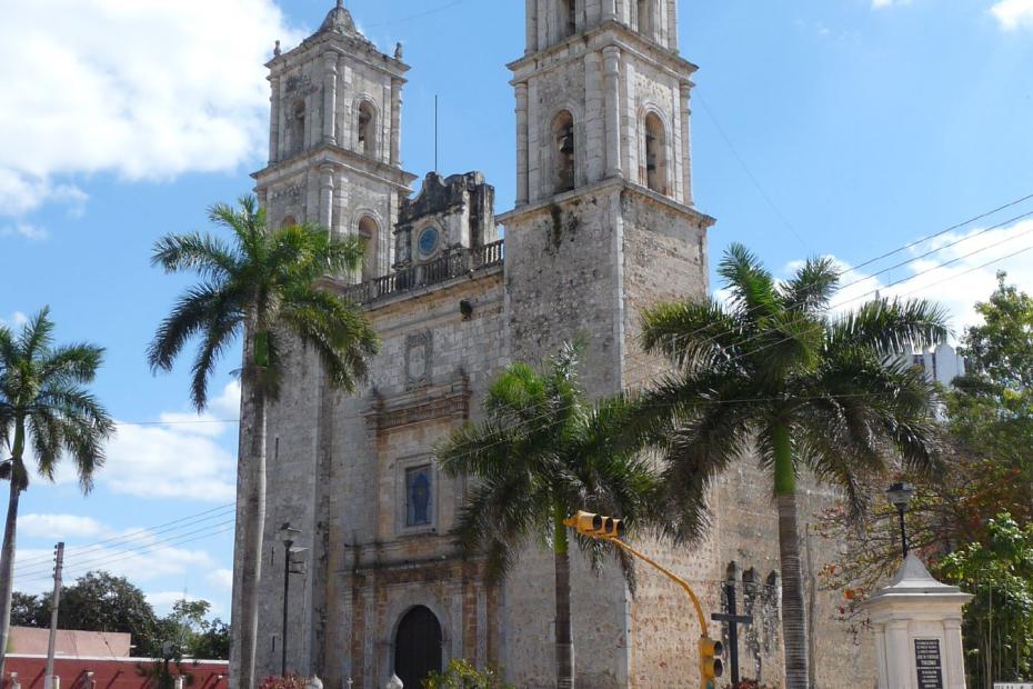 Mexiko: Die Kathedrale von Valladolit auf Yucatan