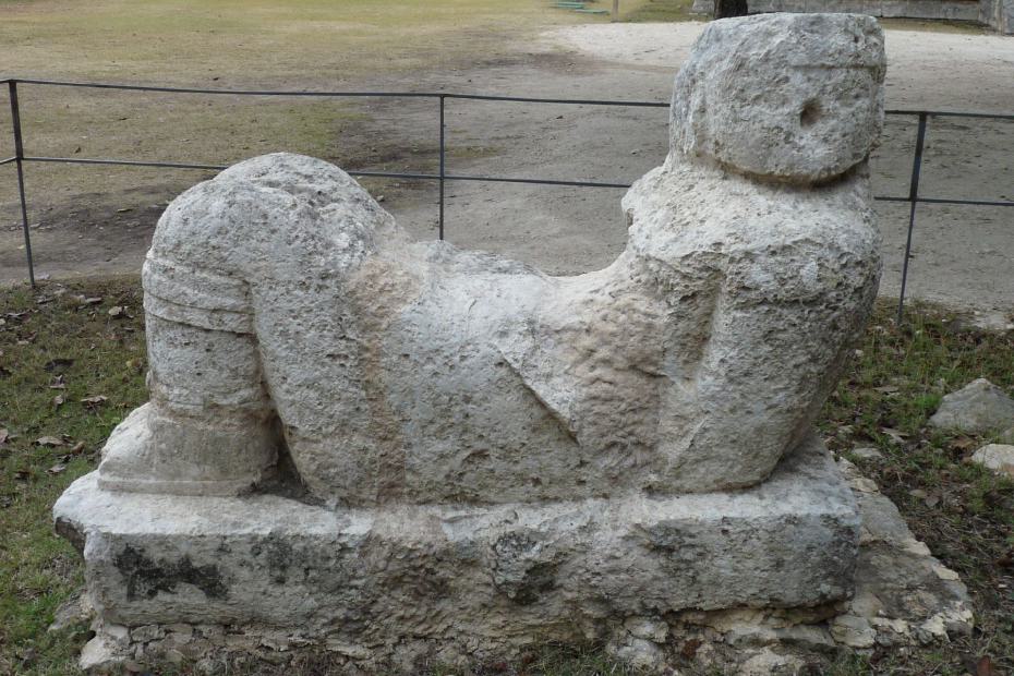 Mexiko: Statur des Choc Mool in Chitzen Itza