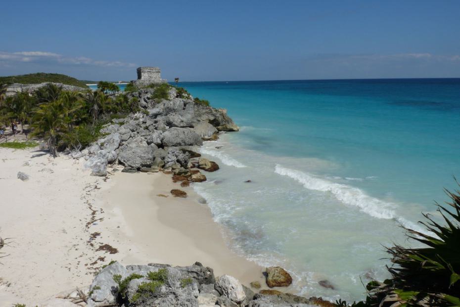 Mexiko: Blick auf den Strand von Tulum