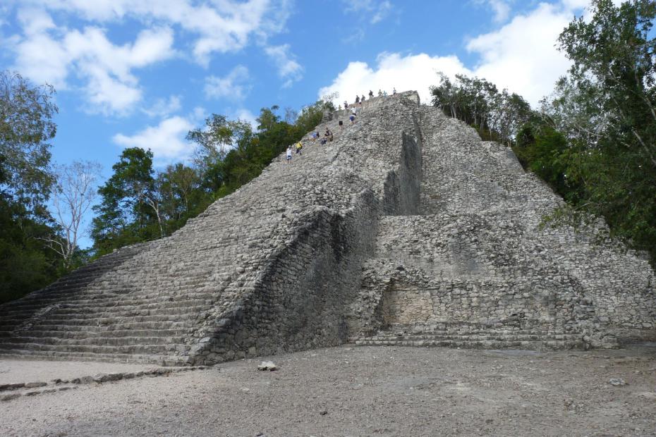 Mexiko: Die große Pyramide von Coba in Quintana Ro