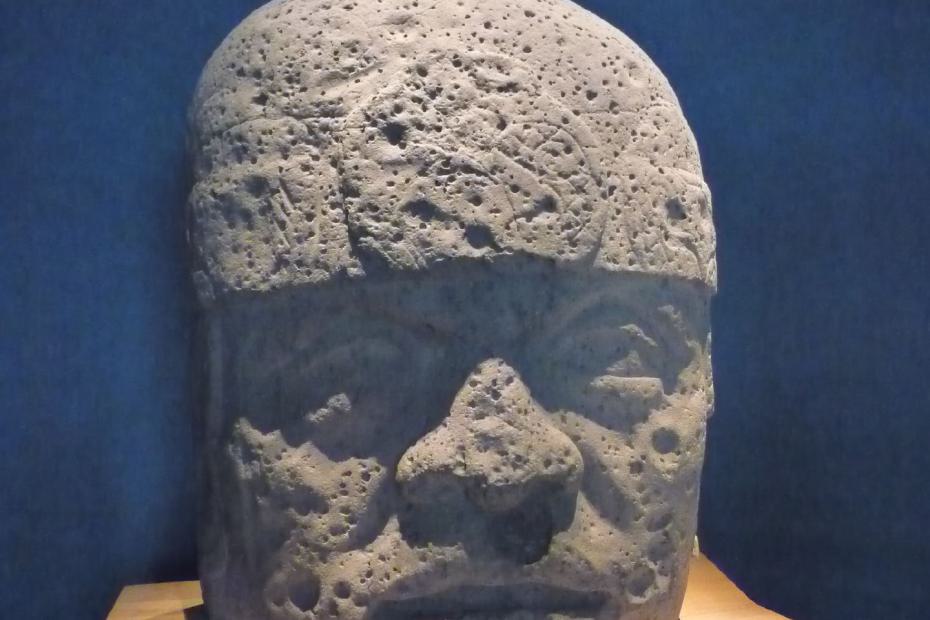 Mexiko: Olmeken Kunst im Anthropologischen Museum